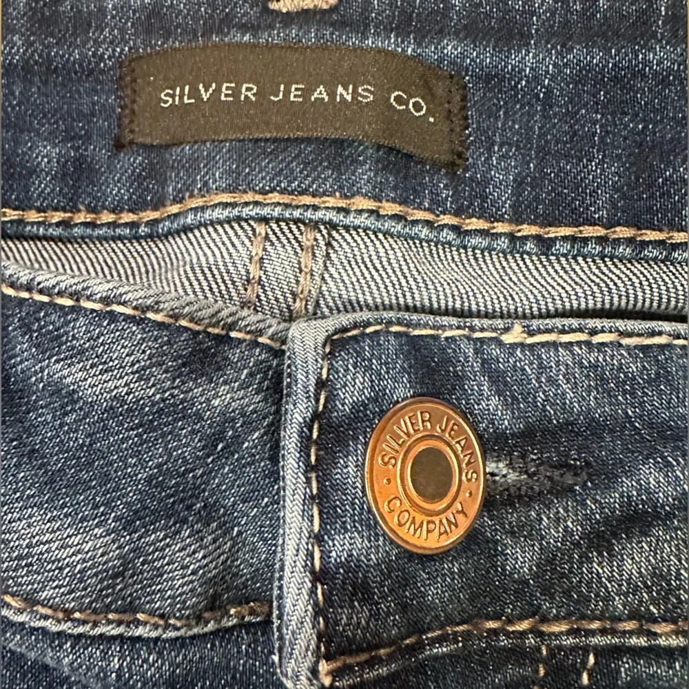 Silver Suki Bermuda Shorts, Size 14 - Picture 8 of 10